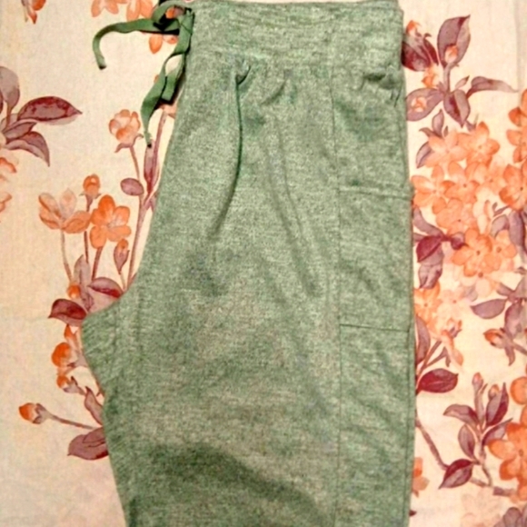 NWT Women's Pajama Set - Picture 5 of 8